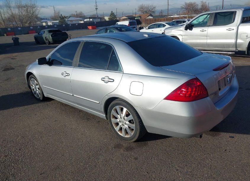 Photo 3 of 2007 Honda Accord 3.0 EX (VIN 1HGCM665X7A093624)