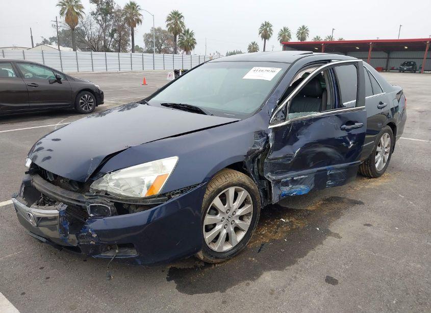 Photo 2 of 2007 Honda Accord 3.0 EX (VIN 1HGCM665X7A095390)