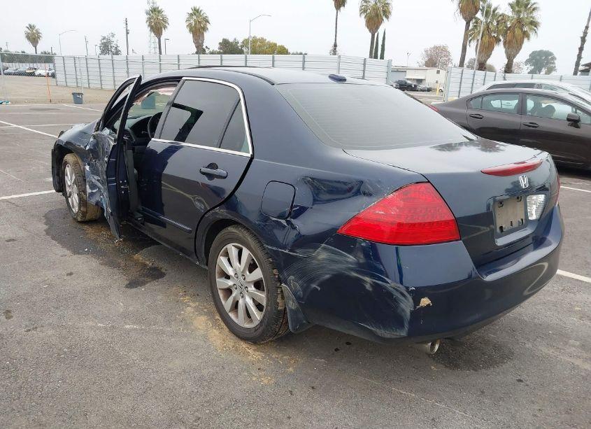 Photo 3 of 2007 Honda Accord 3.0 EX (VIN 1HGCM665X7A095390)