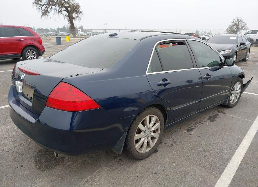 Photo 4 of 2007 Honda Accord 3.0 EX (VIN 1HGCM665X7A095390)