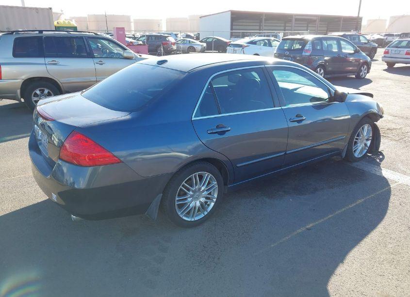 Photo 4 of 2007 Honda Accord 3.0 EX (VIN 1HGCM665X7A103536)