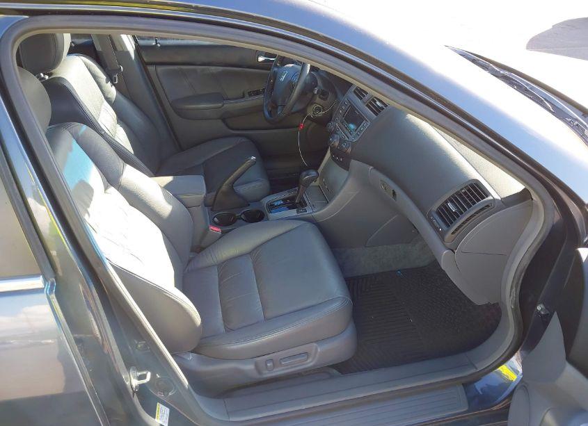 Photo 5 of 2007 Honda Accord 3.0 EX (VIN 1HGCM665X7A103536)