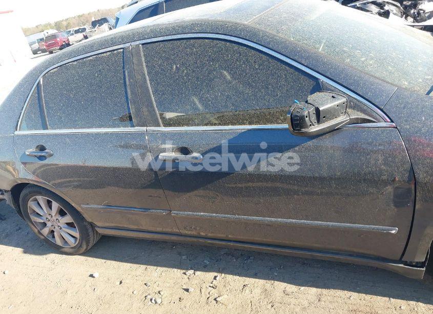 Photo 13 of 2007 Honda Accord 3.0 EX (VIN 1HGCM665X7A104296)