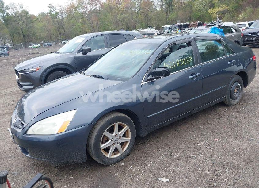 Photo 2 of 2003 Honda Accord 3.0 EX (VIN 1HGCM66803A046526)