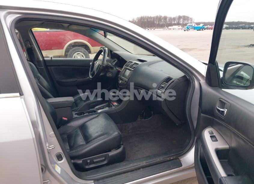 Photo 5 of 2004 Honda Accord 3.0 EX (VIN 1HGCM66804A006867)