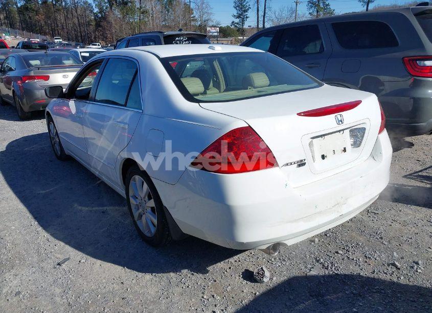 Photo 3 of 2006 Honda Accord 3.0 EX (VIN 1HGCM66806A029696)