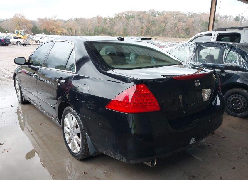 Photo 3 of 2007 Honda Accord 3.0 EX (VIN 1HGCM66807A016304)