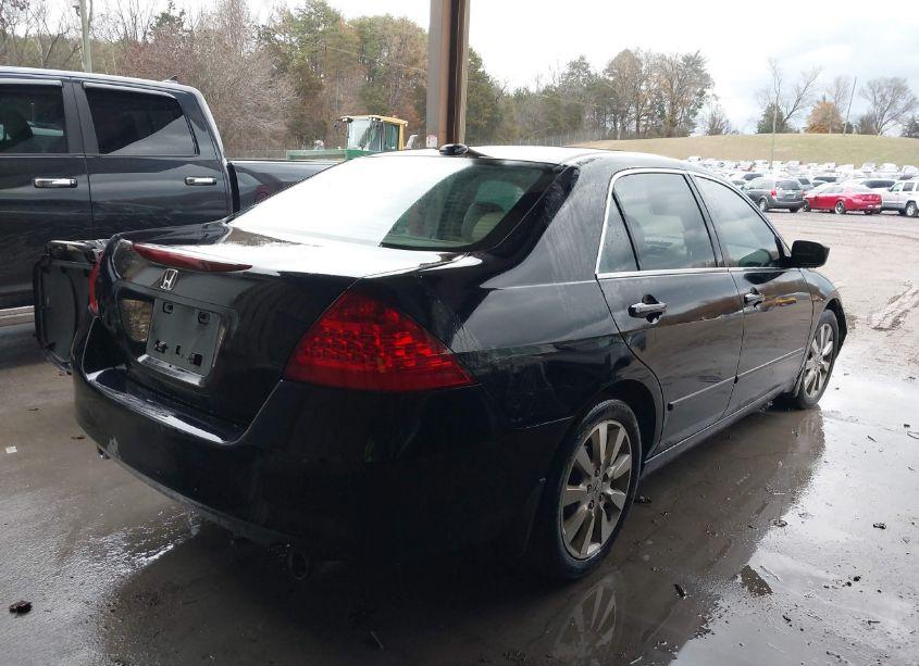 Photo 4 of 2007 Honda Accord 3.0 EX (VIN 1HGCM66807A016304)
