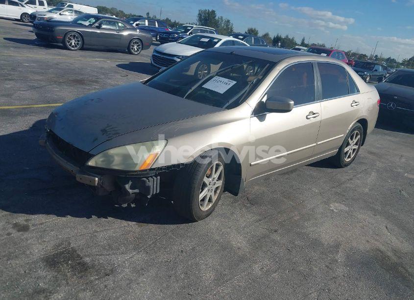 Photo 2 of 2003 Honda Accord 3.0 EX (VIN 1HGCM66813A075064)