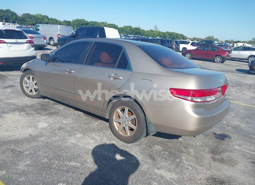 Photo 3 of 2003 Honda Accord 3.0 EX (VIN 1HGCM66813A075064)