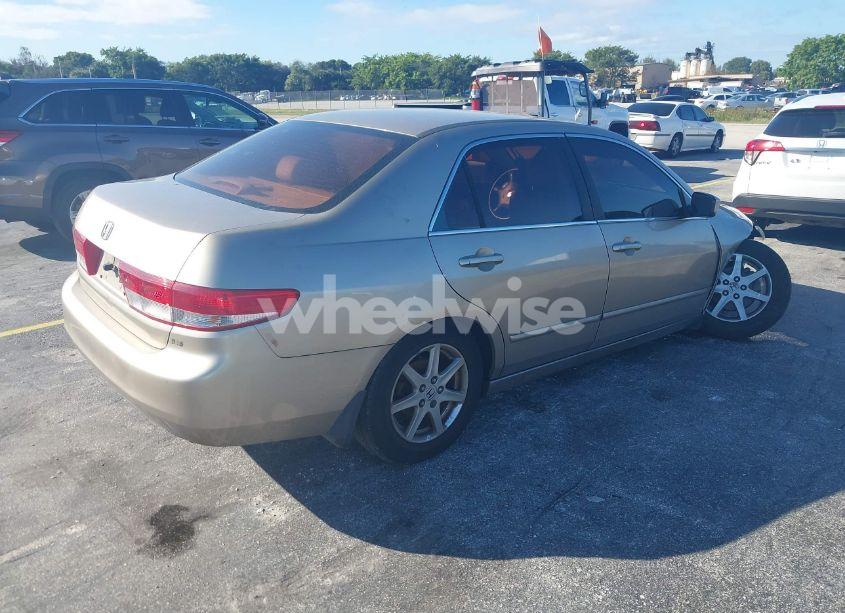 Photo 4 of 2003 Honda Accord 3.0 EX (VIN 1HGCM66813A075064)