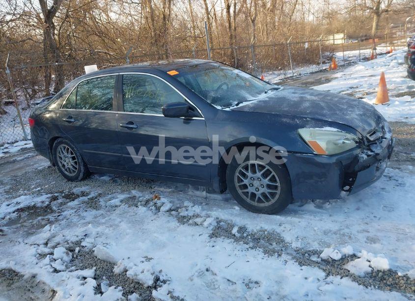 Photo 13 of 2005 Honda Accord 3.0 EX (VIN 1HGCM66815A071907)