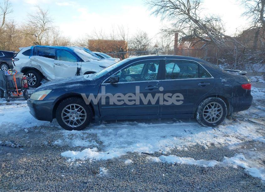 Photo 14 of 2005 Honda Accord 3.0 EX (VIN 1HGCM66815A071907)