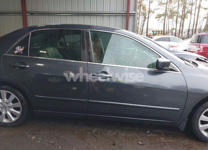 Photo 13 of 2006 Honda Accord 3.0 EX (VIN 1HGCM66816A060035)