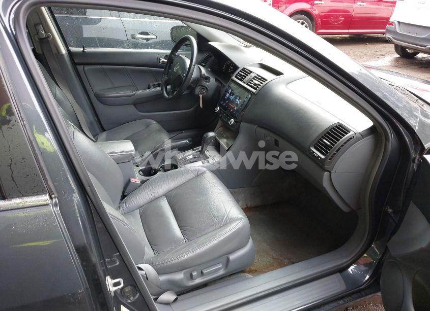 Photo 5 of 2006 Honda Accord 3.0 EX (VIN 1HGCM66816A060035)