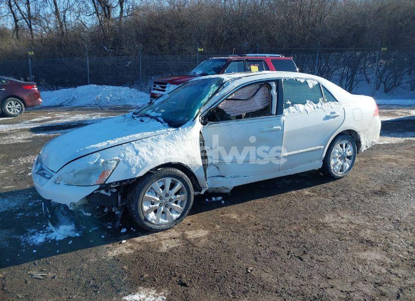 Photo 2 of 2007 Honda Accord 3.0 EX (VIN 1HGCM66817A017994)