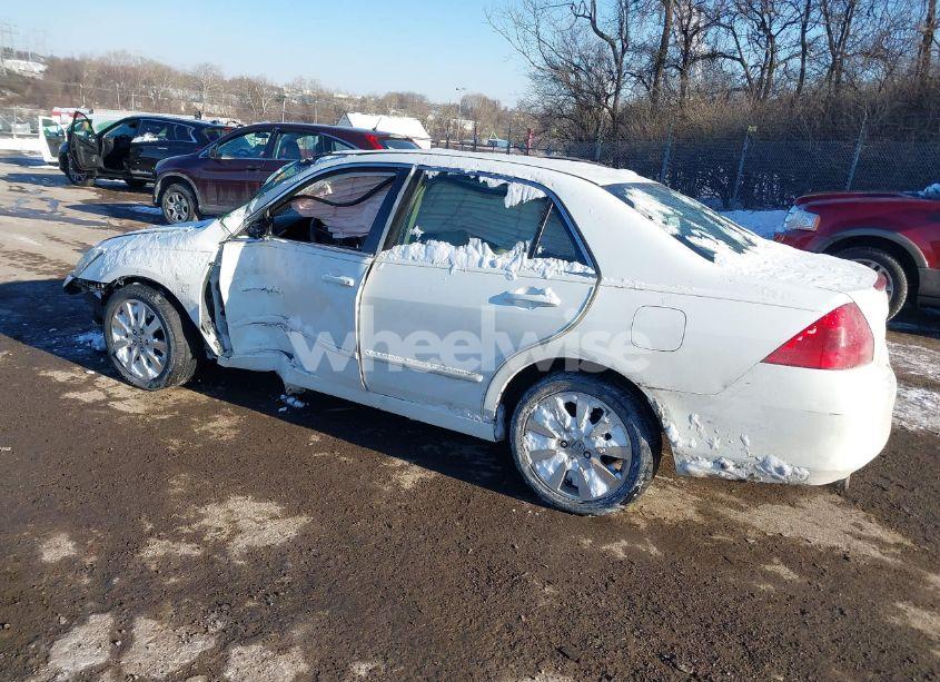 Photo 3 of 2007 Honda Accord 3.0 EX (VIN 1HGCM66817A017994)