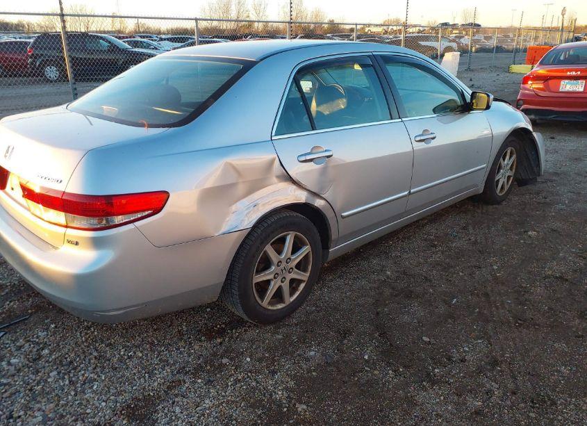 Photo 4 of 2003 Honda Accord 3.0 EX (VIN 1HGCM66823A091256)