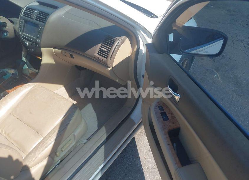 Photo 5 of 2004 Honda Accord 3.0 EX (VIN 1HGCM66824A071204)