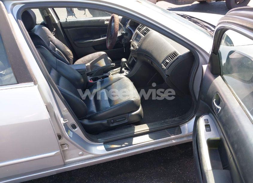 Photo 5 of 2005 Honda Accord 3.0 EX (VIN 1HGCM66825A041945)