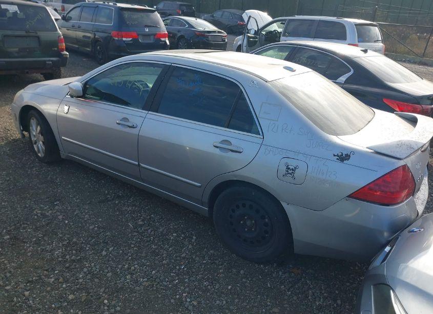 Photo 3 of 2007 Honda Accord 3.0 EX (VIN 1HGCM66827A045190)