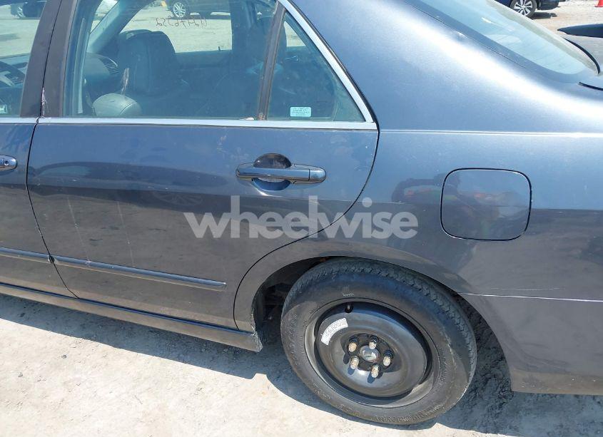 Photo 16 of 2003 Honda Accord 3.0 EX (VIN 1HGCM66833A055298)