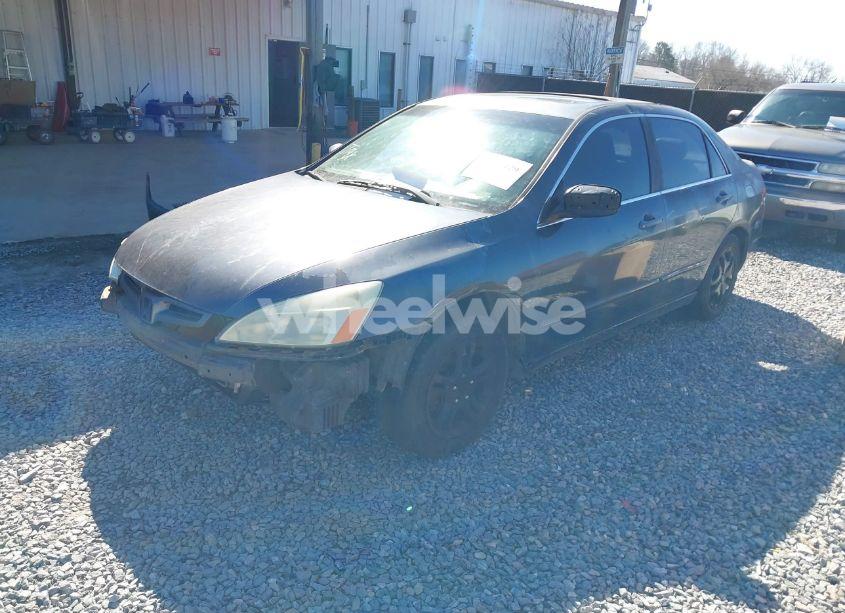 Photo 2 of 2003 Honda Accord 3.0 EX (VIN 1HGCM66833A055317)