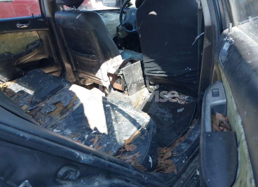 Photo 8 of 2003 Honda Accord 3.0 EX (VIN 1HGCM66833A055317)