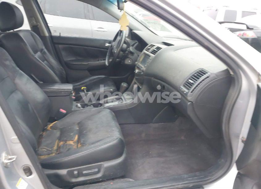 Photo 5 of 2004 Honda Accord 3.0 EX (VIN 1HGCM66834A011660)