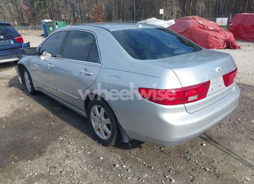Photo 3 of 2005 Honda Accord 3.0 EX (VIN 1HGCM66835A018979)