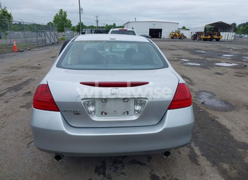 Photo 16 of 2006 Honda Accord 3.0 EX (VIN 1HGCM66836A035878)