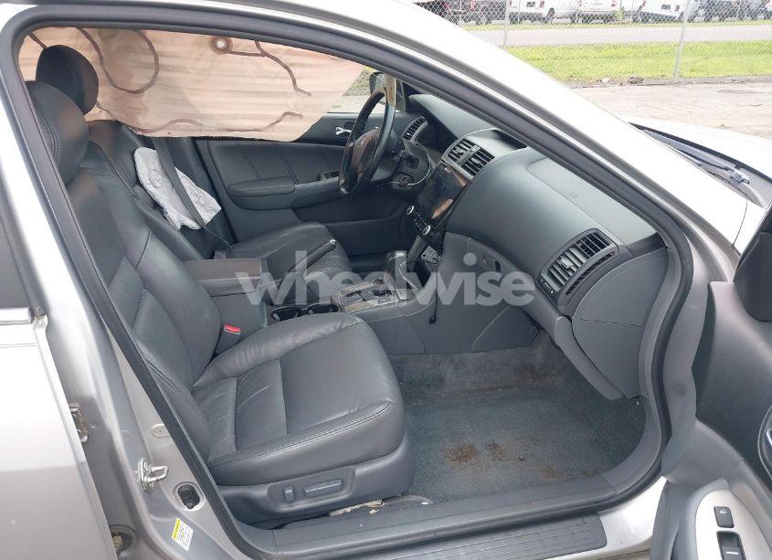 Photo 5 of 2006 Honda Accord 3.0 EX (VIN 1HGCM66836A035878)