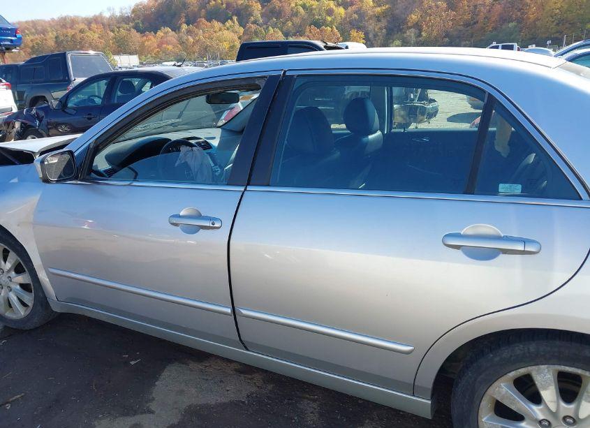 Photo 15 of 2006 Honda Accord 3.0 EX (VIN 1HGCM66836A075202)