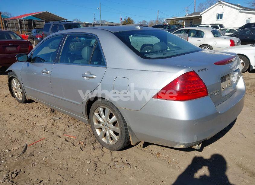 Photo 3 of 2007 Honda Accord 3.0 EX (VIN 1HGCM66837A038328)