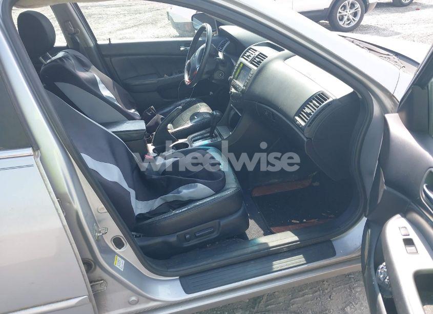 Photo 5 of 2004 Honda Accord SDN EX (VIN 1HGCM66844A081068)