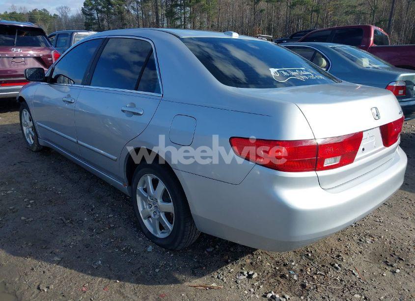 Photo 3 of 2005 Honda Accord 3.0 EX (VIN 1HGCM66845A051487)