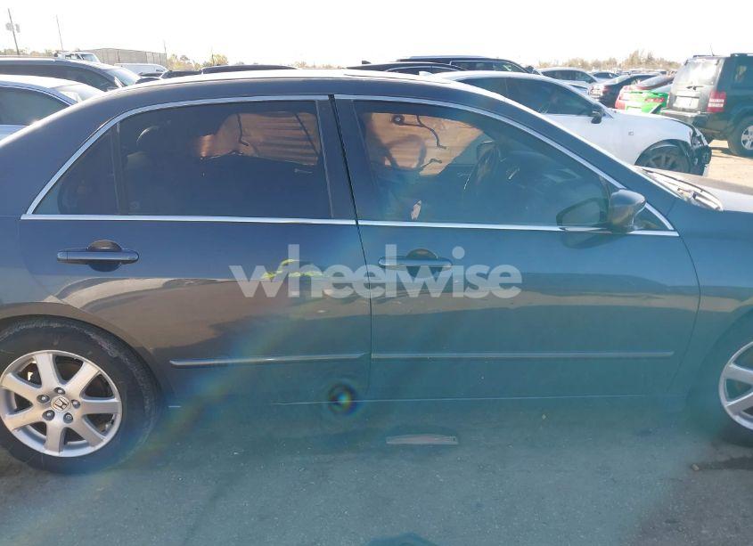 Photo 13 of 2005 Honda Accord 3.0 EX (VIN 1HGCM66845A071268)