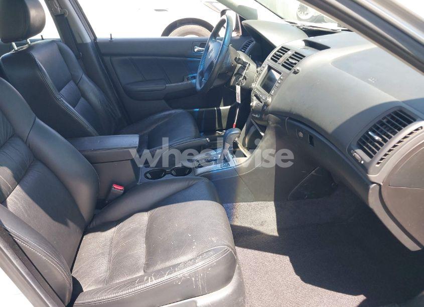 Photo 5 of 2007 Honda Accord 3.0 EX (VIN 1HGCM66847A008402)