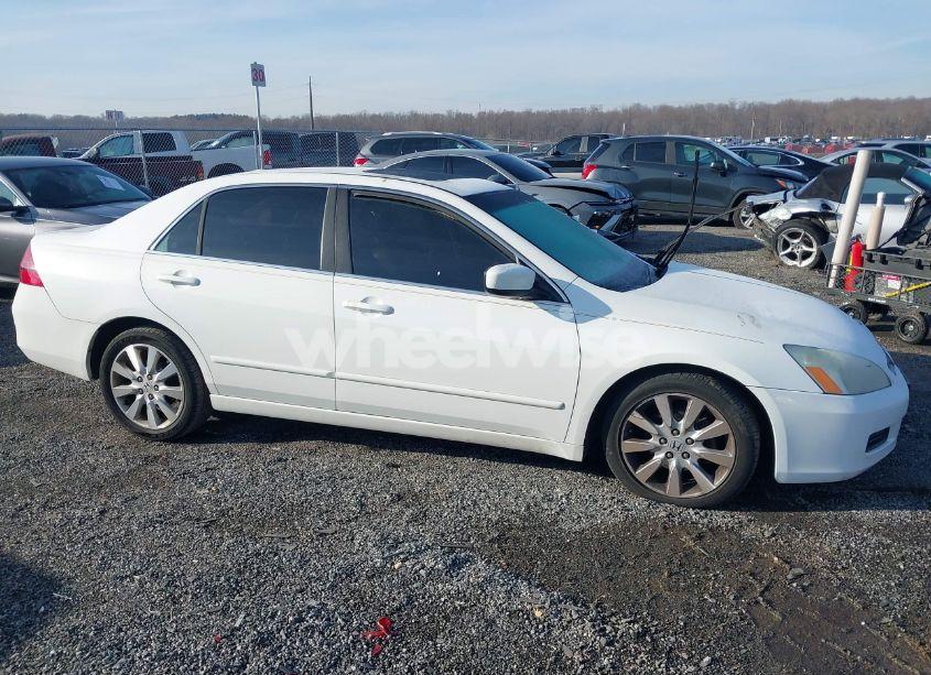 Photo 12 of 2007 Honda Accord 3.0 EX (VIN 1HGCM66847A081740)