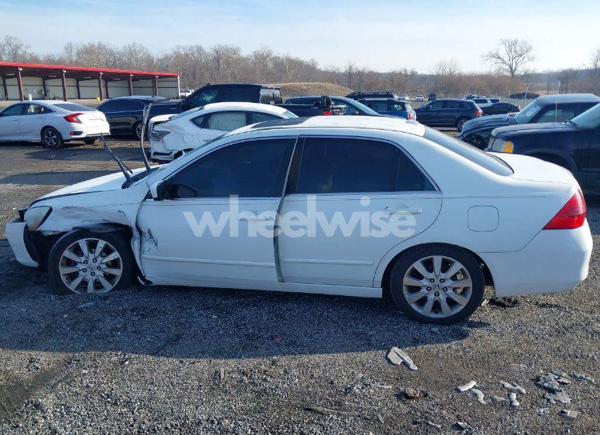 Photo 13 of 2007 Honda Accord 3.0 EX (VIN 1HGCM66847A081740)