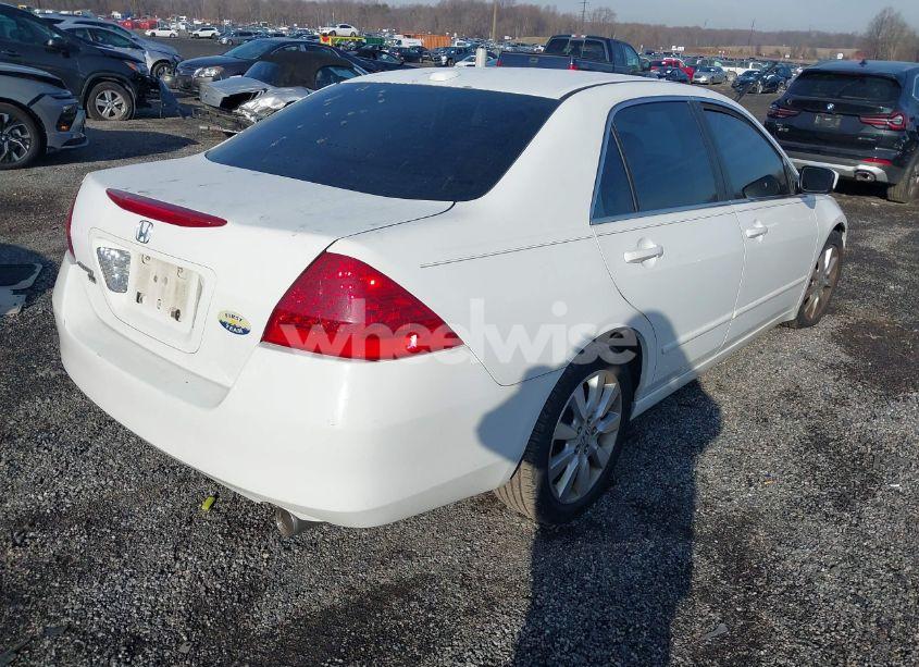 Photo 4 of 2007 Honda Accord 3.0 EX (VIN 1HGCM66847A081740)