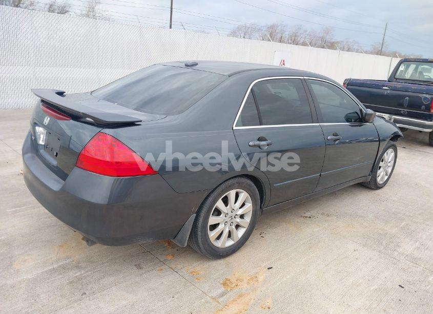 Photo 4 of 2007 Honda Accord 3.0 EX (VIN 1HGCM66847A086601)