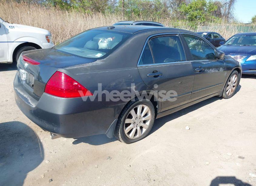 Photo 4 of 2006 Honda Accord 3.0 EX (VIN 1HGCM66856A011145)