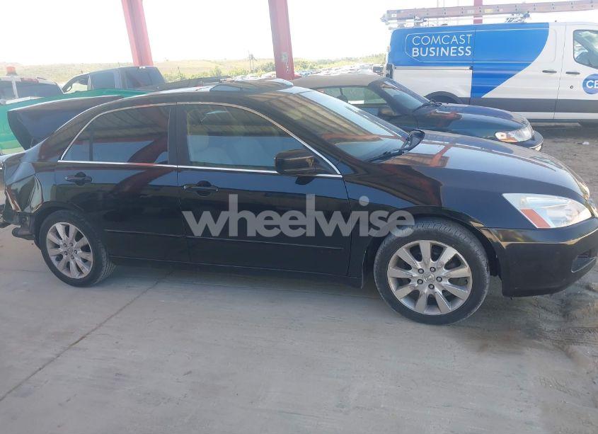 Photo 14 of 2006 Honda Accord 3.0 EX (VIN 1HGCM66866A020100)