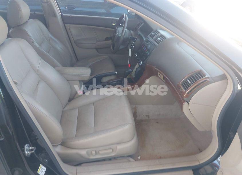 Photo 5 of 2006 Honda Accord 3.0 EX (VIN 1HGCM66866A020100)