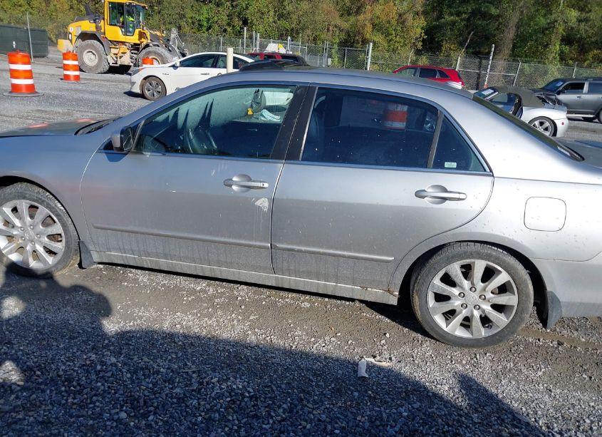 Photo 14 of 2006 Honda Accord 3.0 EX (VIN 1HGCM66866A034031)