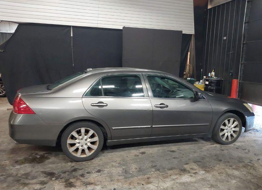 Photo 13 of 2006 Honda Accord 3.0 EX (VIN 1HGCM66866A073427)