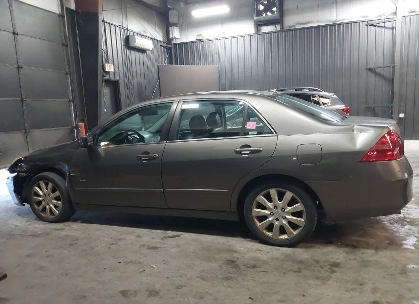 Photo 14 of 2006 Honda Accord 3.0 EX (VIN 1HGCM66866A073427)