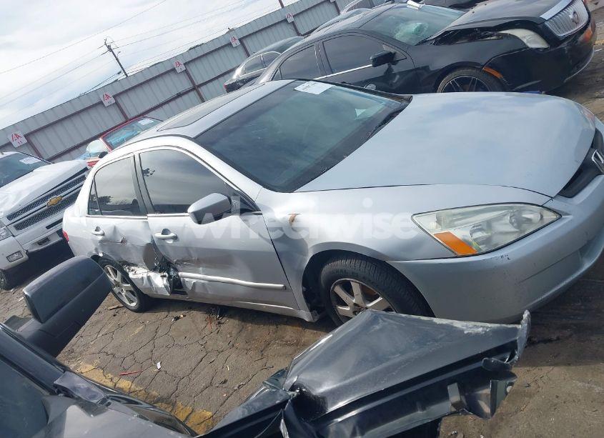 Photo 13 of 2005 Honda Accord 3.0 EX (VIN 1HGCM66875A047675)