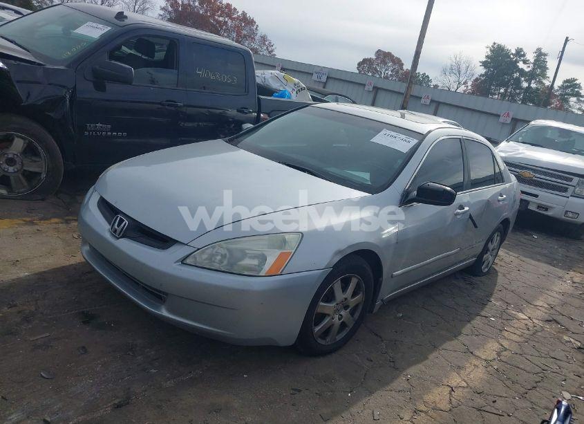 Photo 2 of 2005 Honda Accord 3.0 EX (VIN 1HGCM66875A047675)